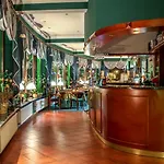 Doris Hotel 3*