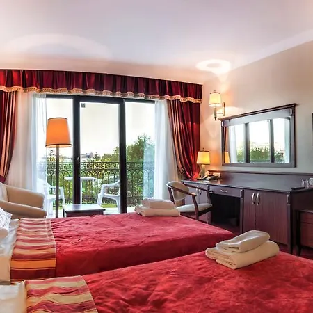 Hotel Doris